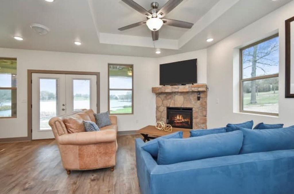 Photo of Livingroom in Lindale