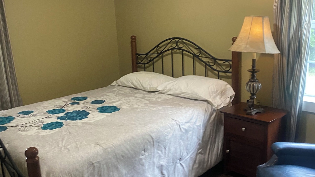 Photo of Bedroom in Council Hill