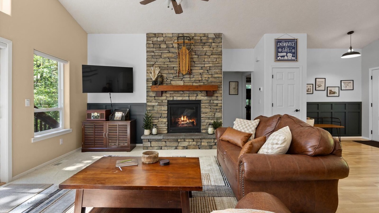 Photo of Livingroom in Mount Hood Village