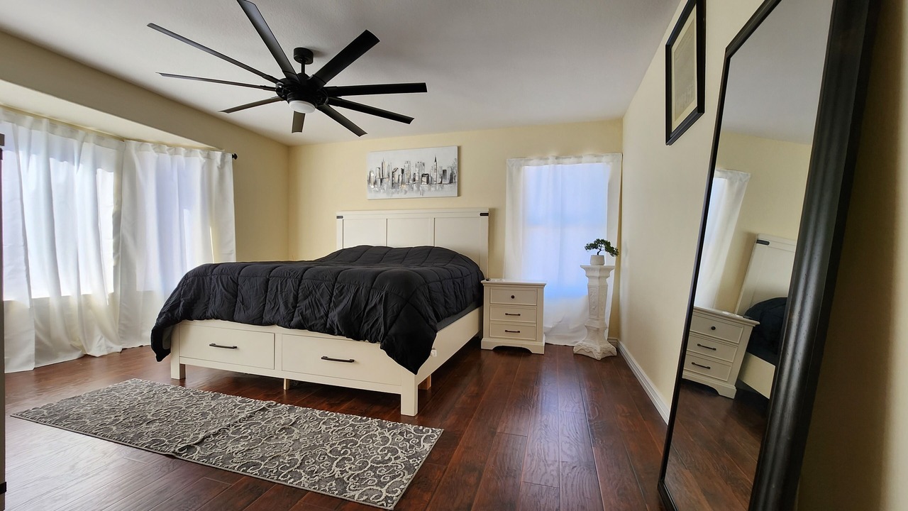 Photo of Bedroom in Glendale