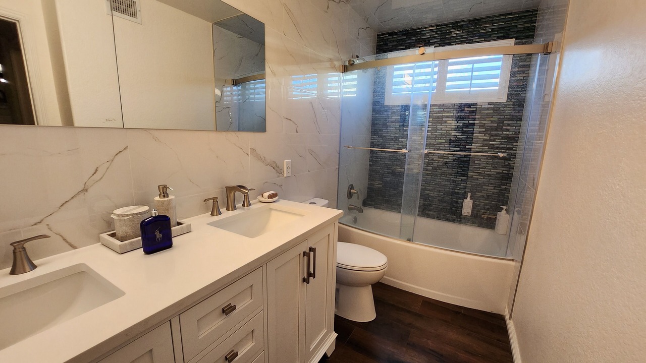 Photo of Bathroom in Glendale