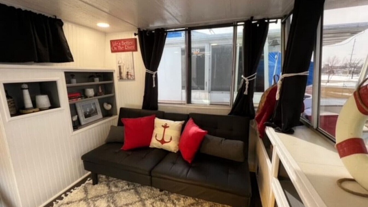 Photo of Livingroom in Sabula