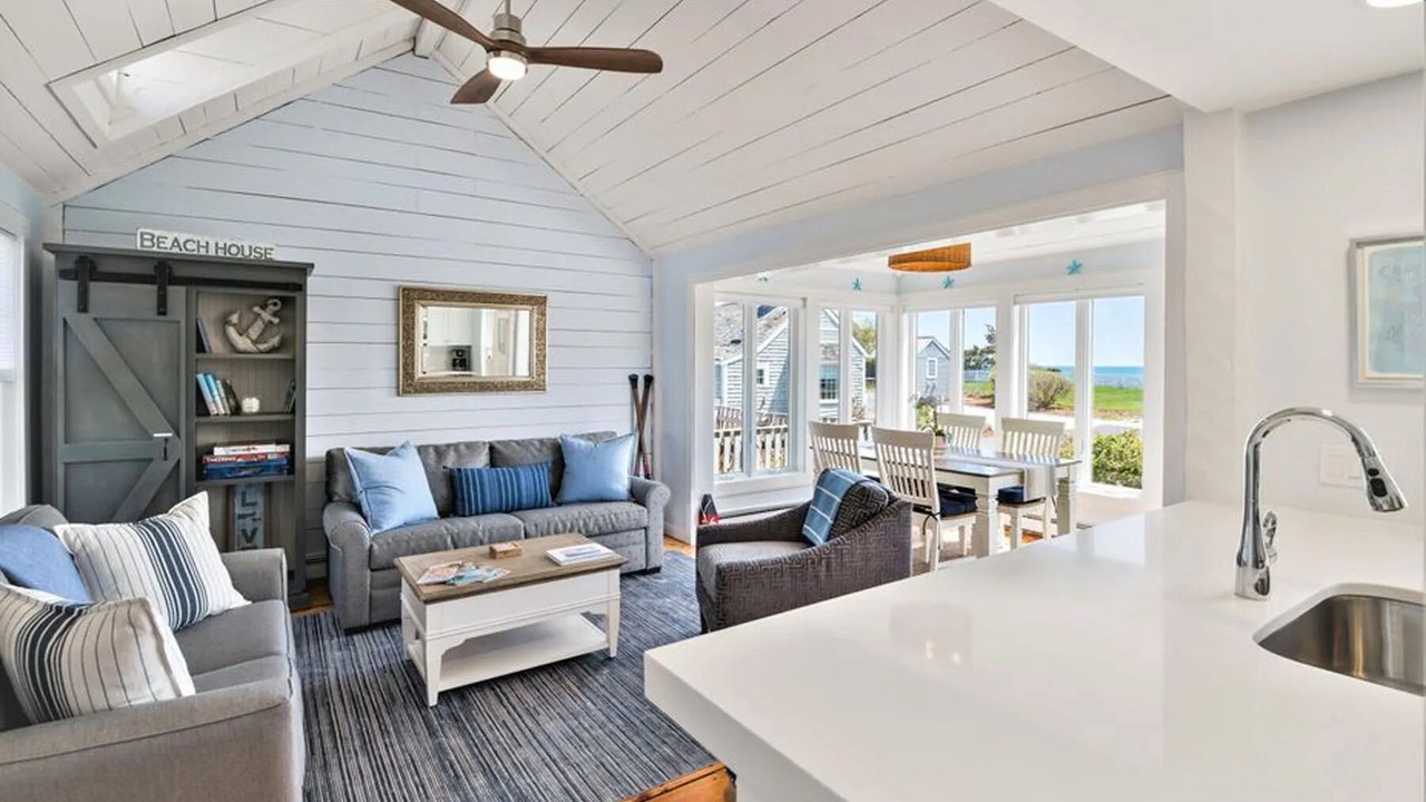 Photo of Livingroom in Mashpee