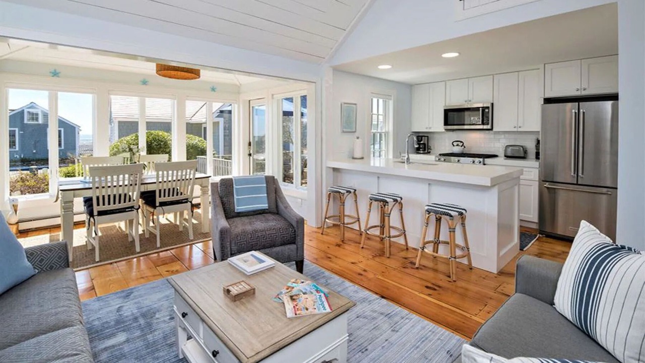 Photo of Livingroom in Mashpee