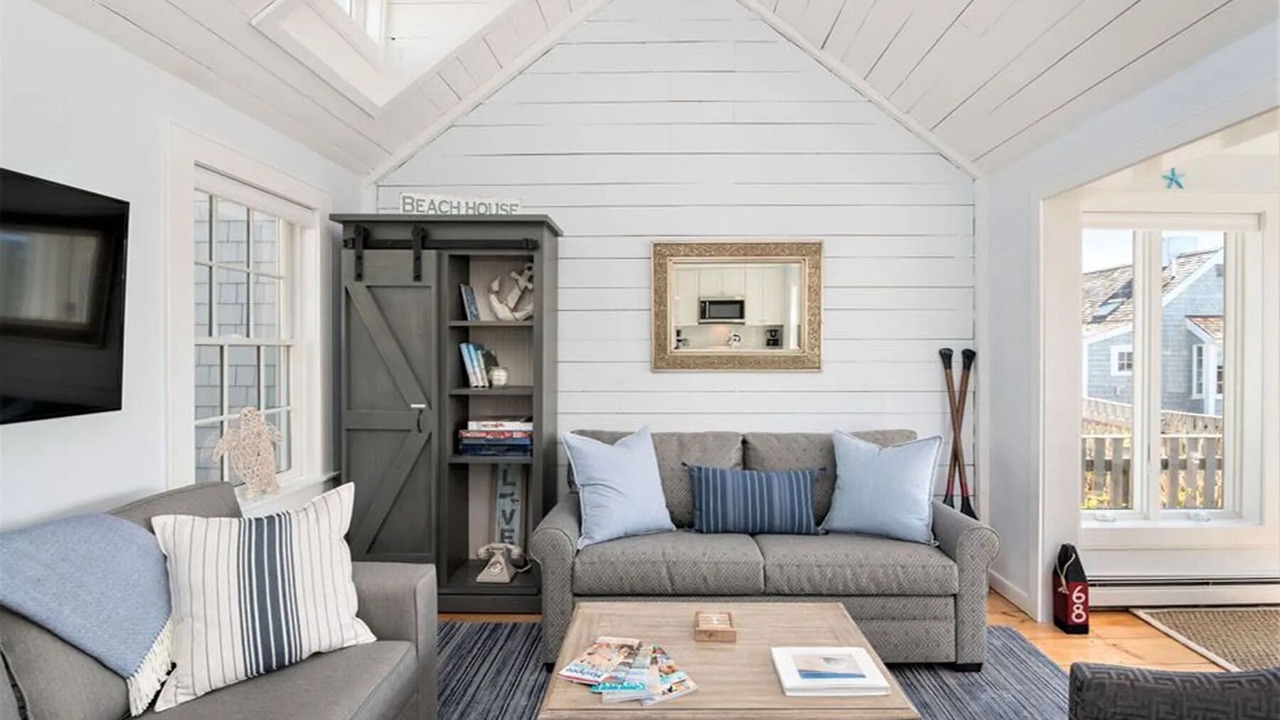 Photo of Livingroom in Mashpee