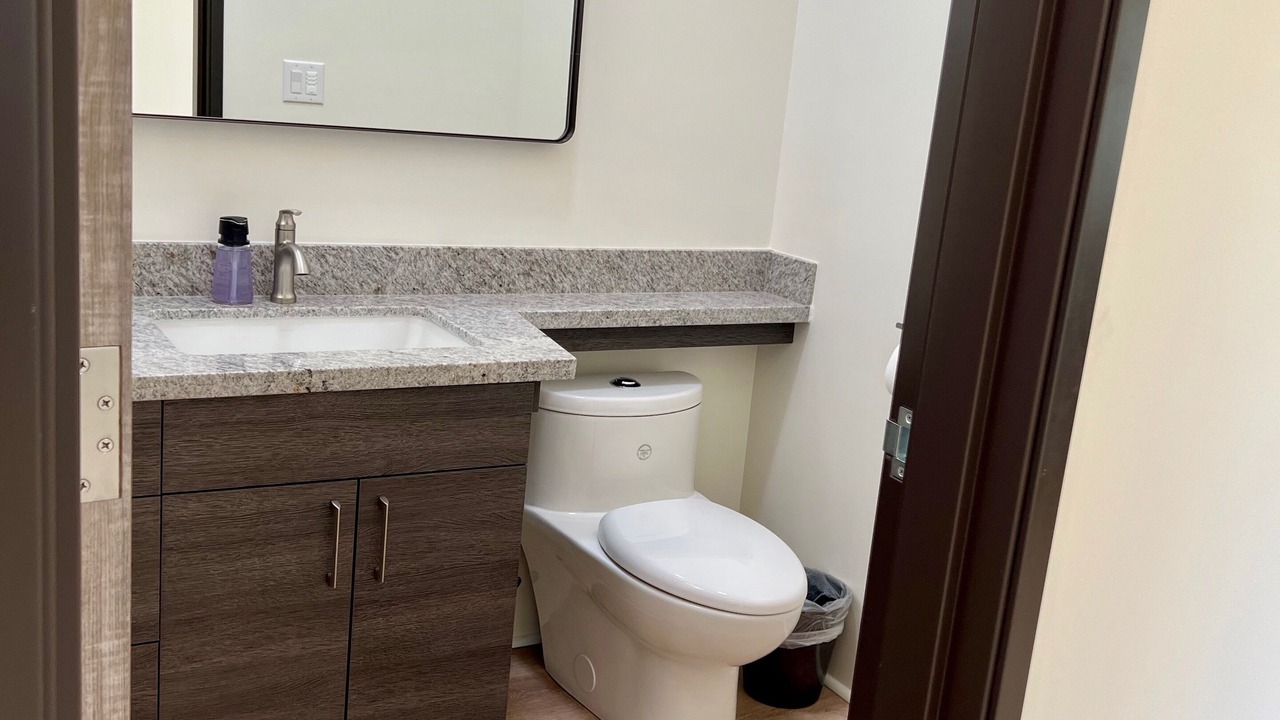 Photo of Bathroom in Moanalua