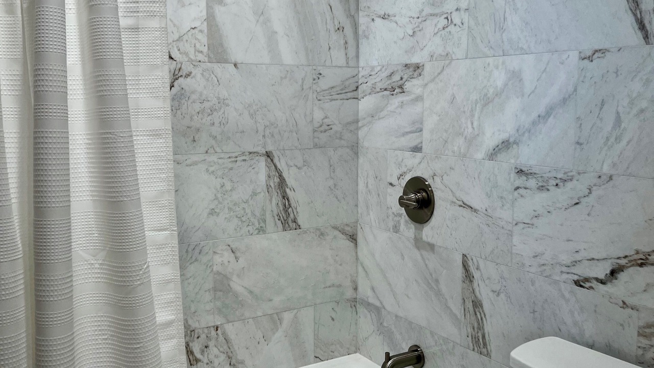 Photo of Bathroom in Moanalua