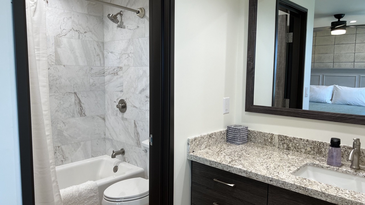 Photo of Bathroom in Moanalua