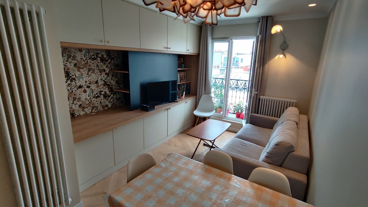 Photo of Livingroom in 18th Arrondissement