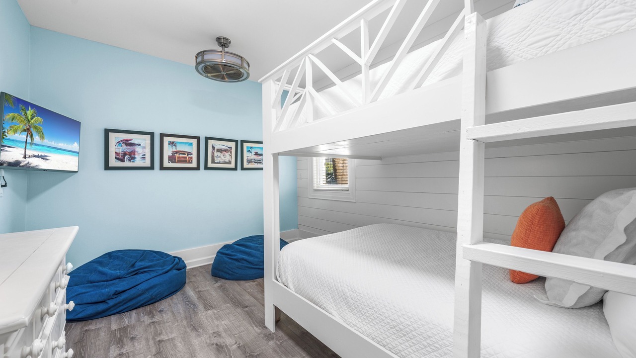 Photo of Others in Delos