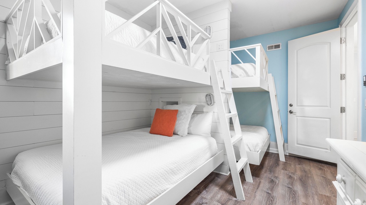 Photo of Others in Delos