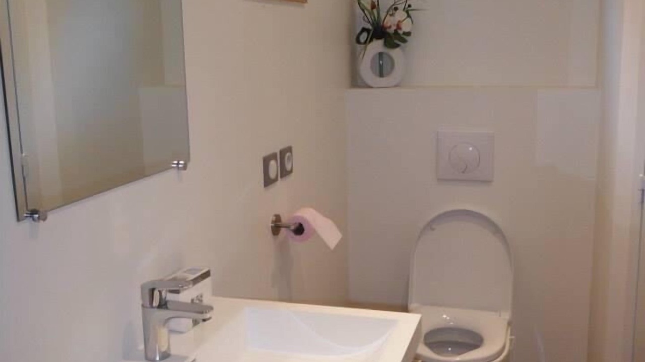 Photo of Bathroom in Calmont
