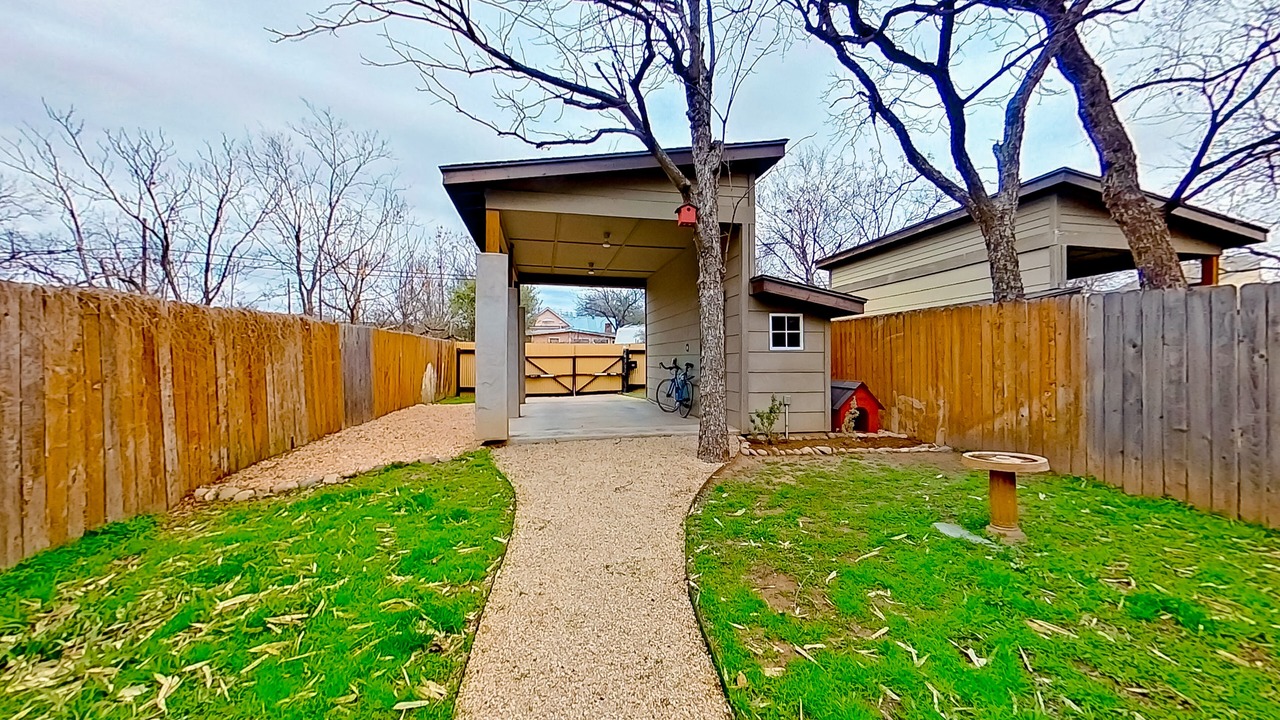 Photo of Outdoor in Chestnut