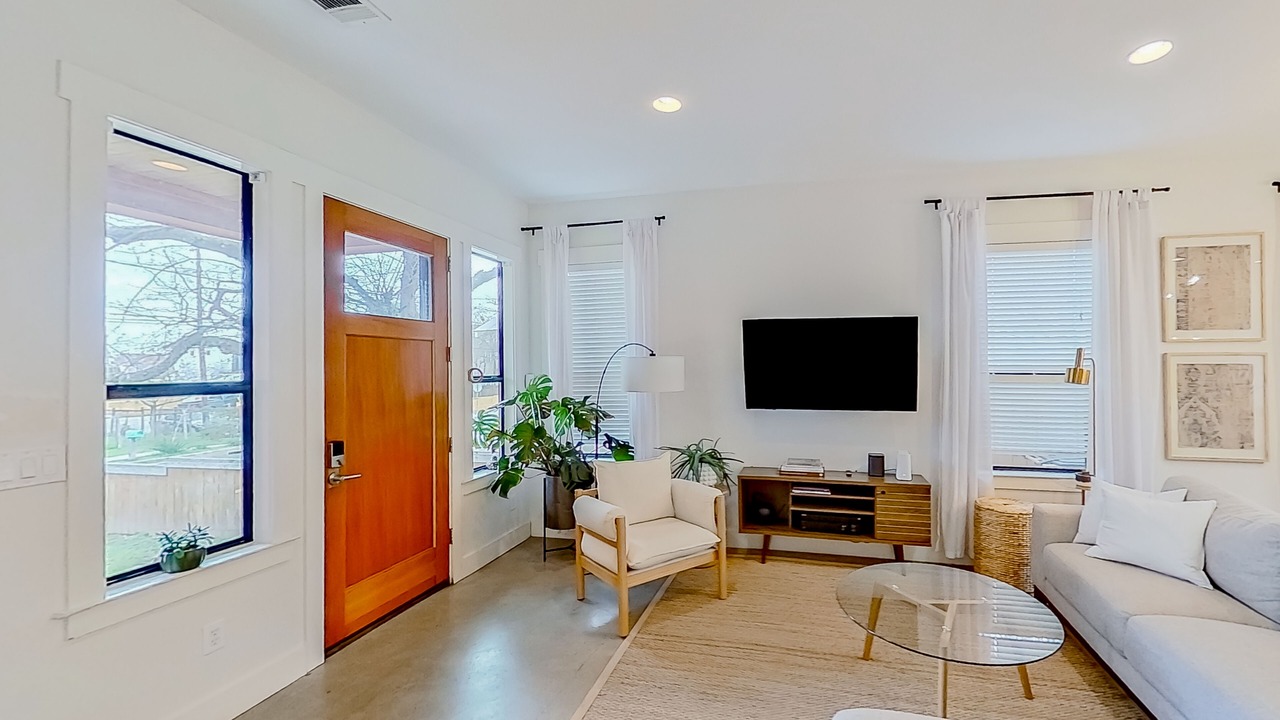 Photo of Livingroom in Chestnut