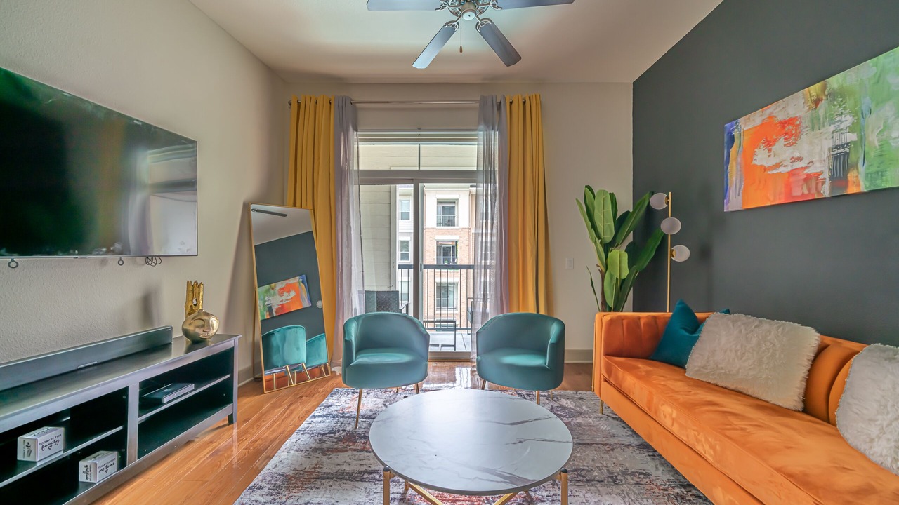 Photo of Livingroom in Astrodome
