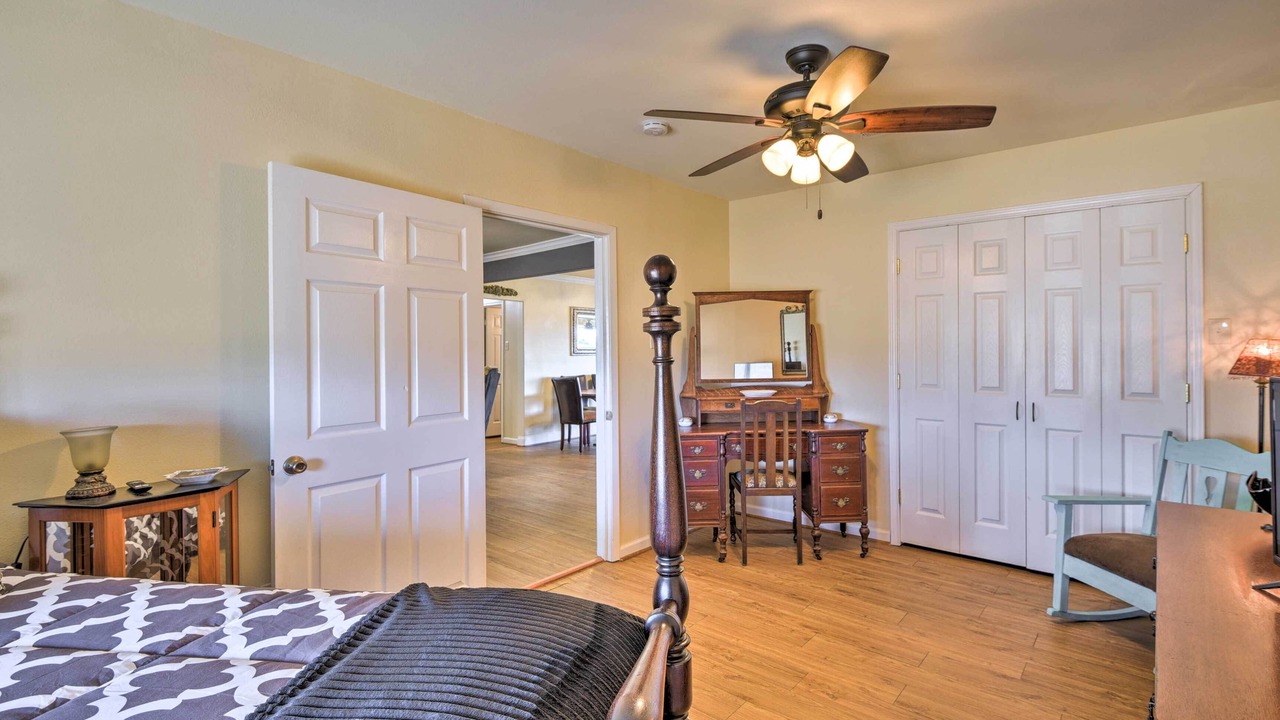 Photo of Bedroom in Ellis County