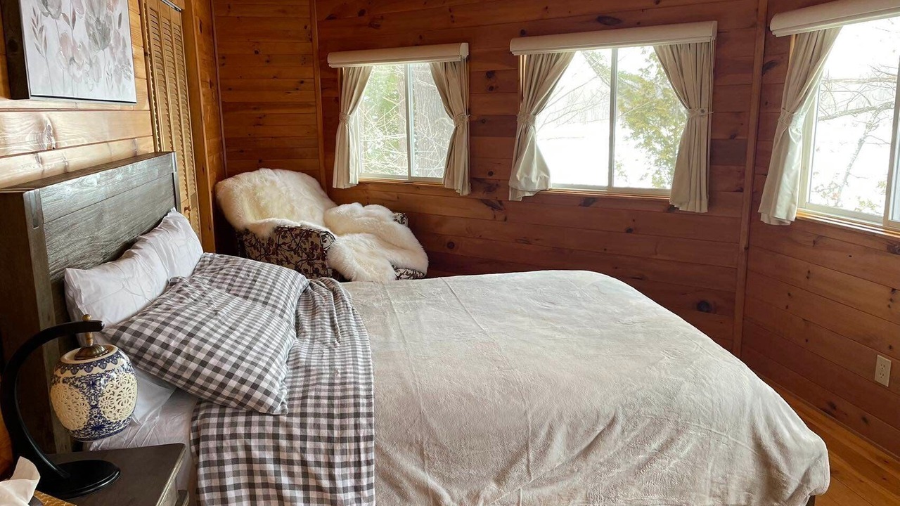Photo of Bedroom in Rideau Lakes