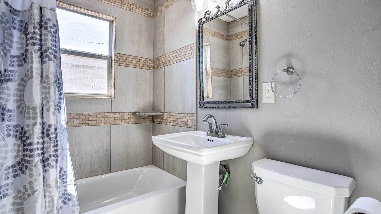 Photo of Bathroom in Central Oklahoma City