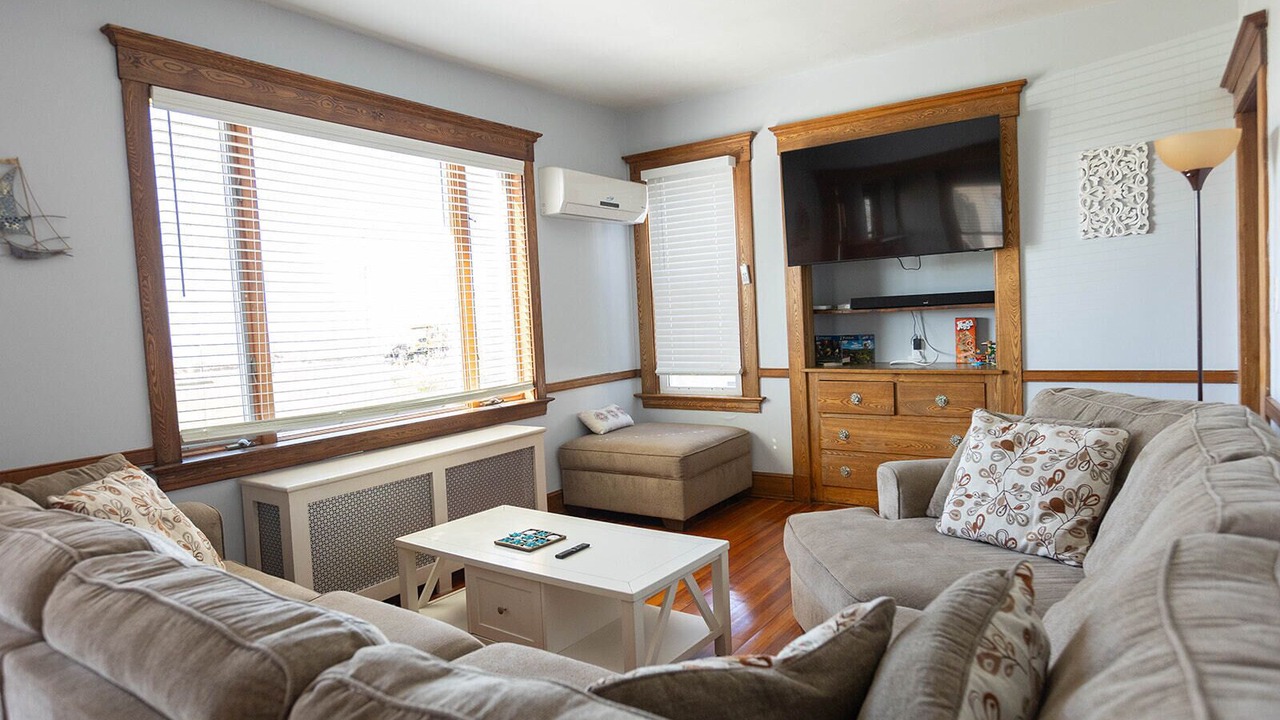 Photo of Livingroom in West Haven