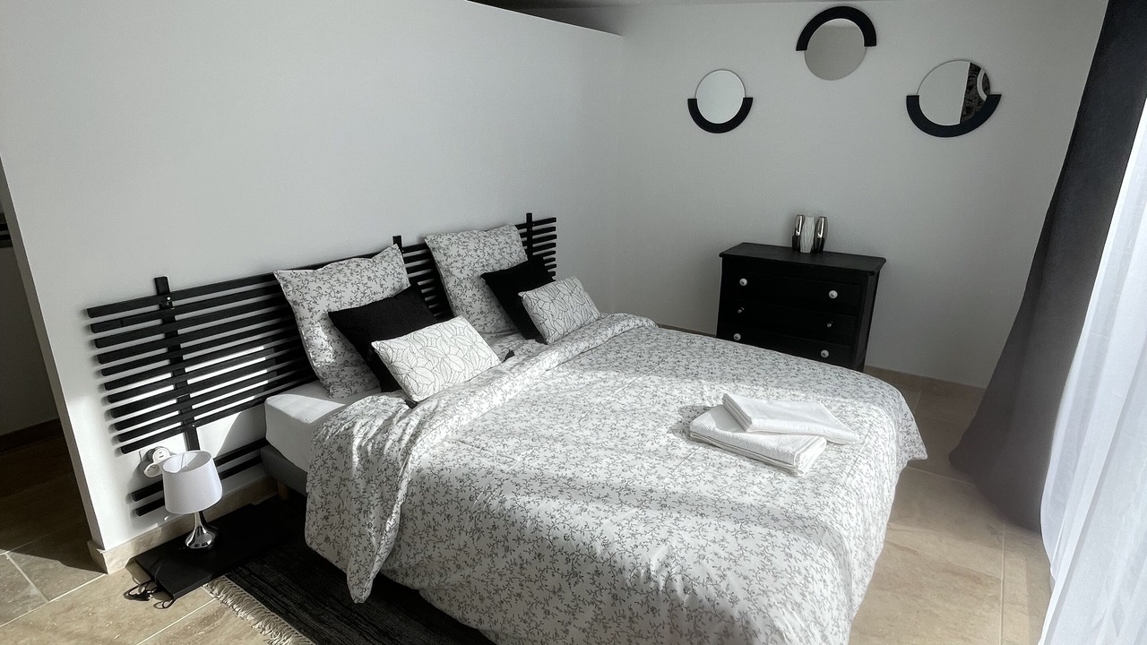 Photo of Bedroom in Lestiou