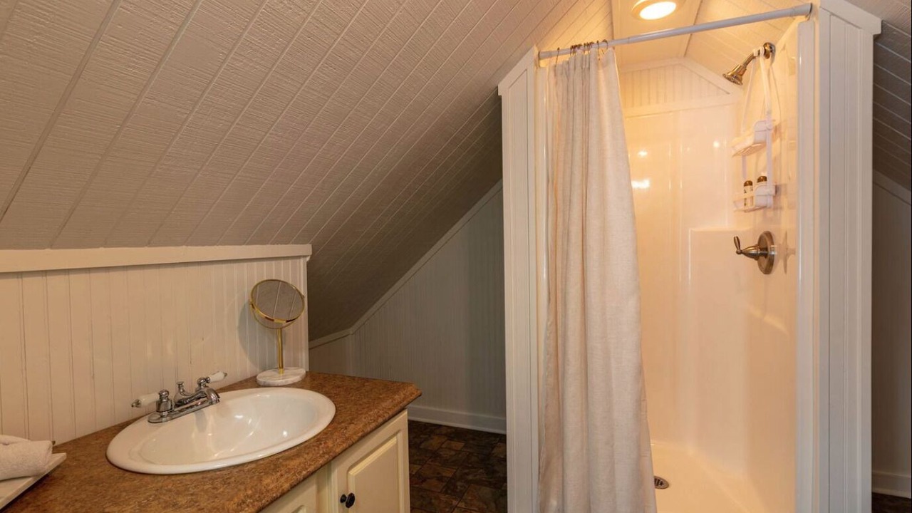 Photo of Bathroom in Red Rock