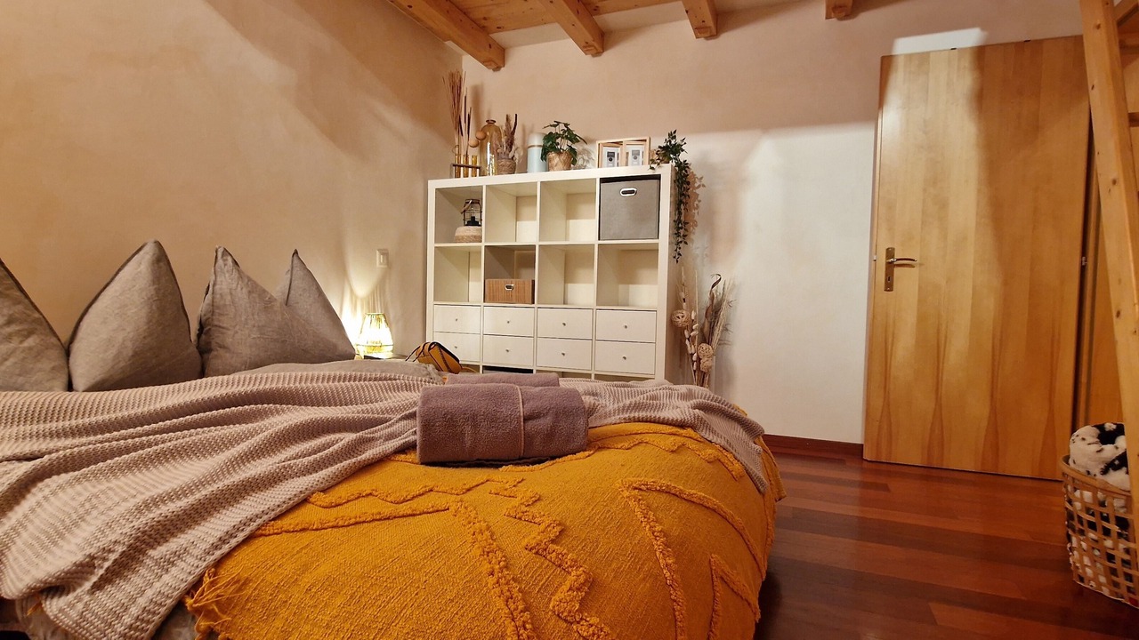 Photo of Bedroom in Lens