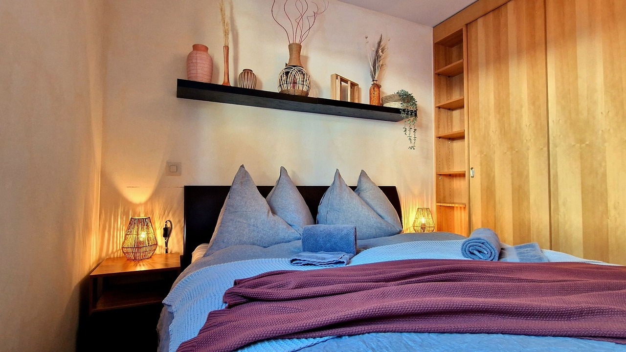 Photo of Bedroom in Lens