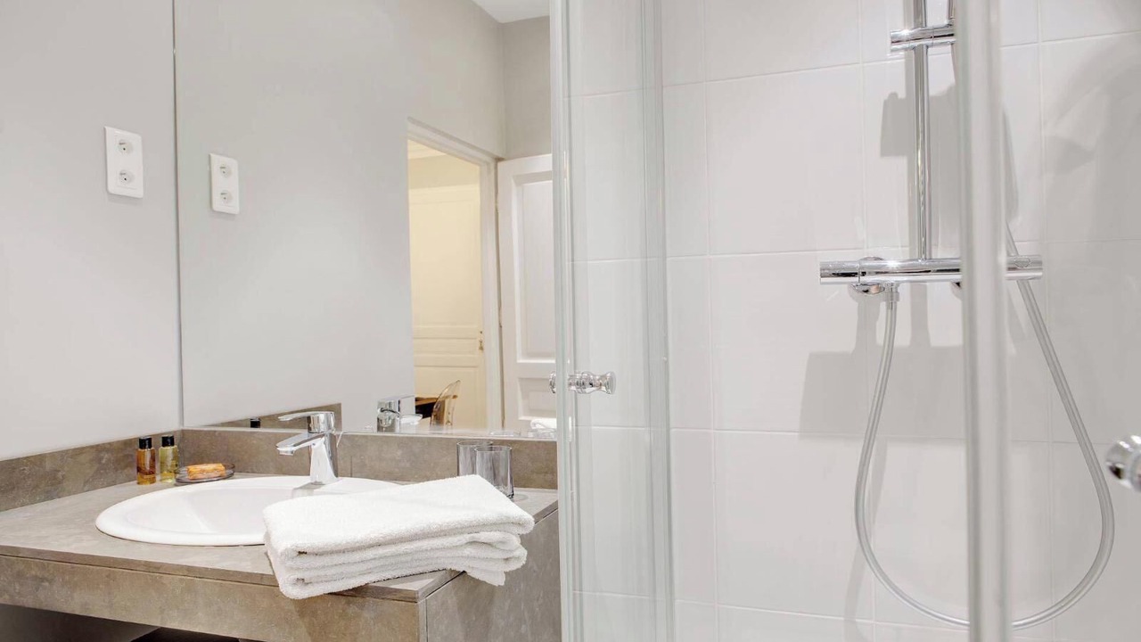 Photo of Bathroom in Saint-Merri