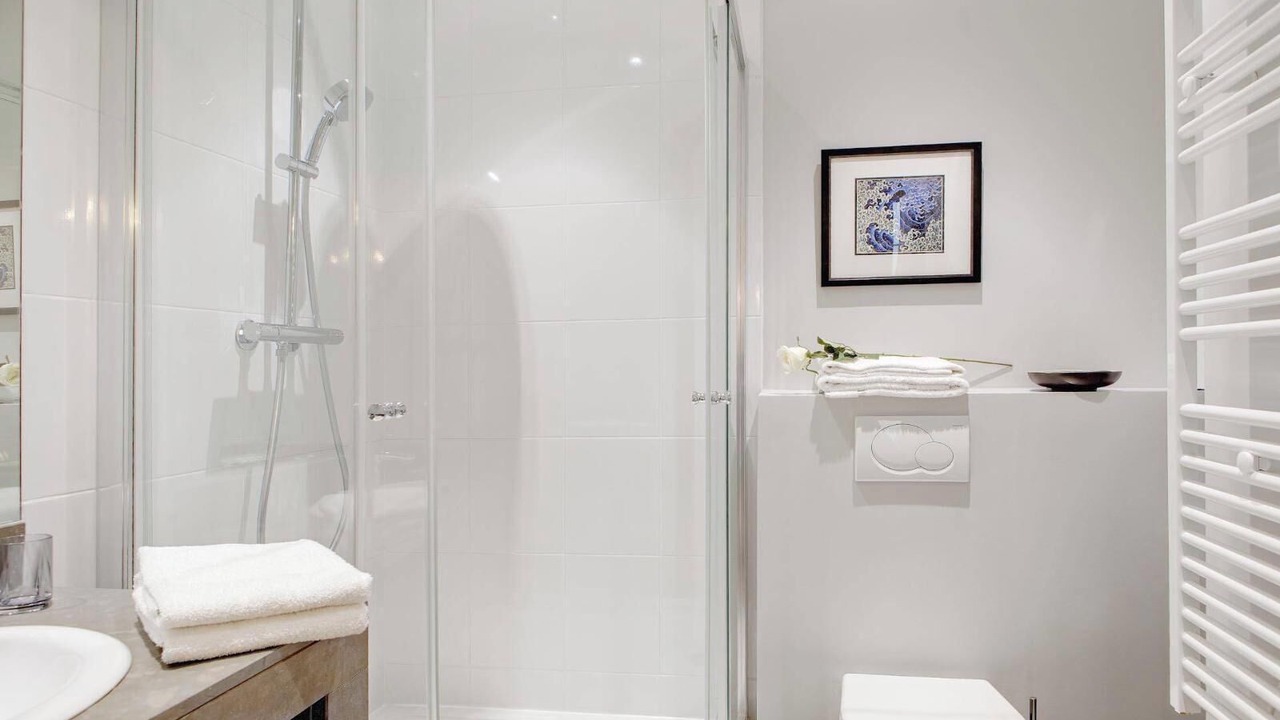 Photo of Bathroom in Saint-Merri