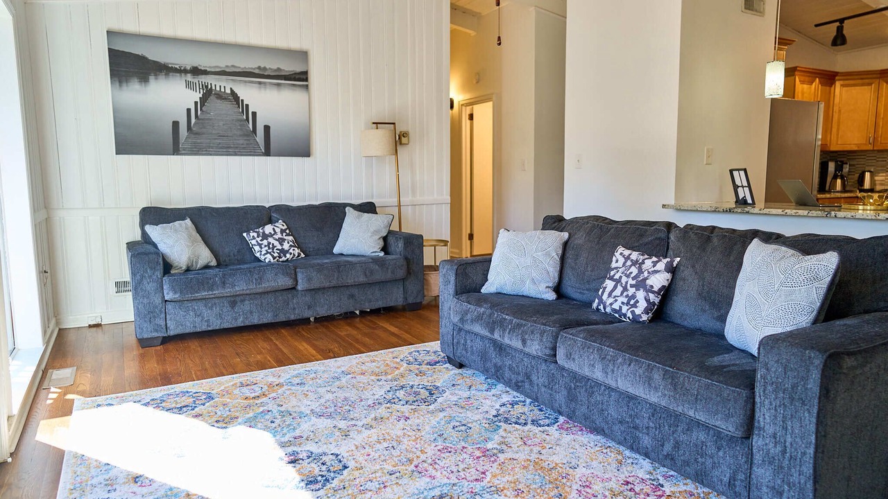 Photo of Livingroom in Buford Highway
