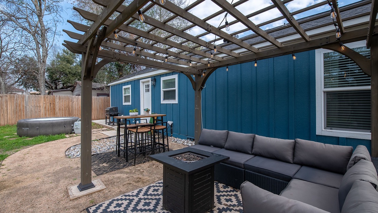 Photo of Outdoor in Bryan