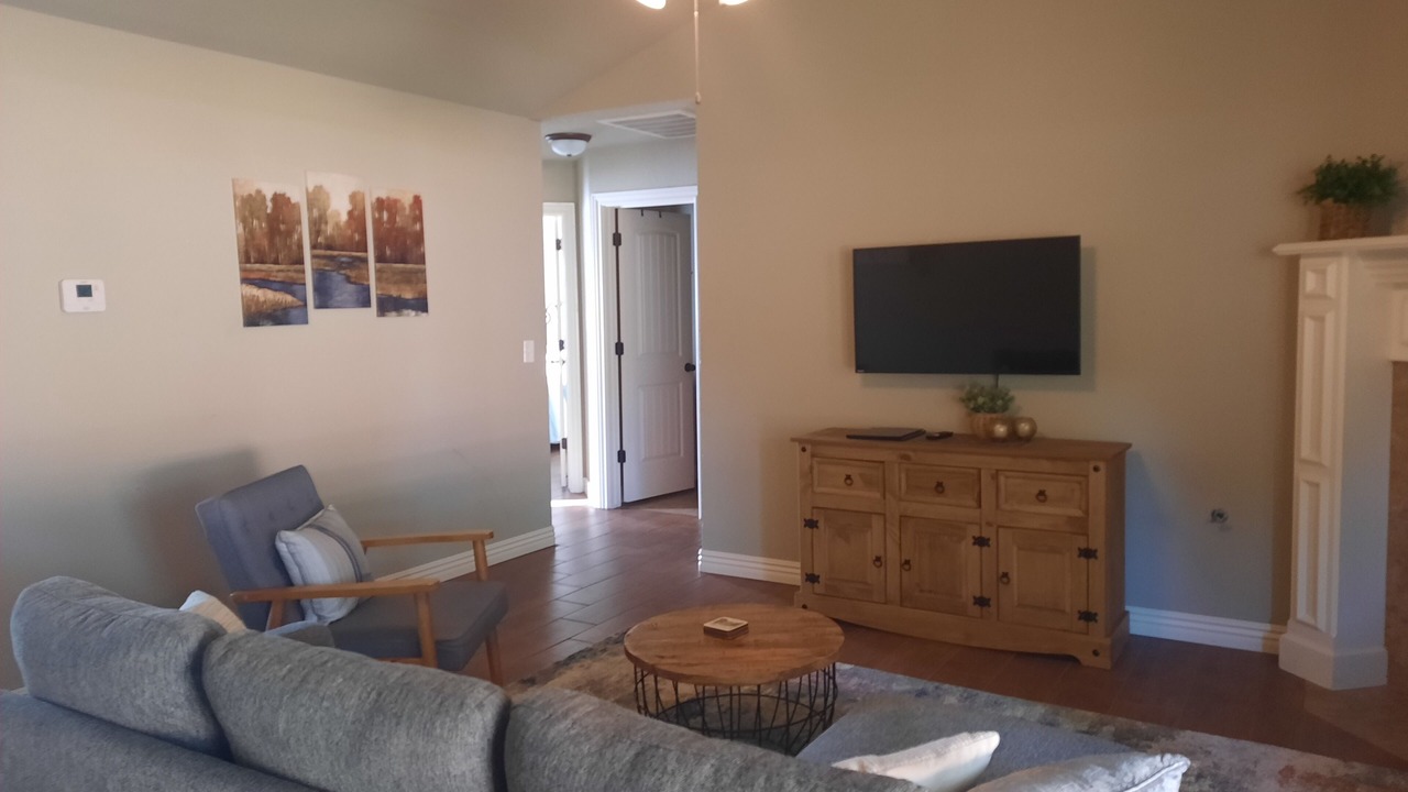 Photo of Livingroom in Powell