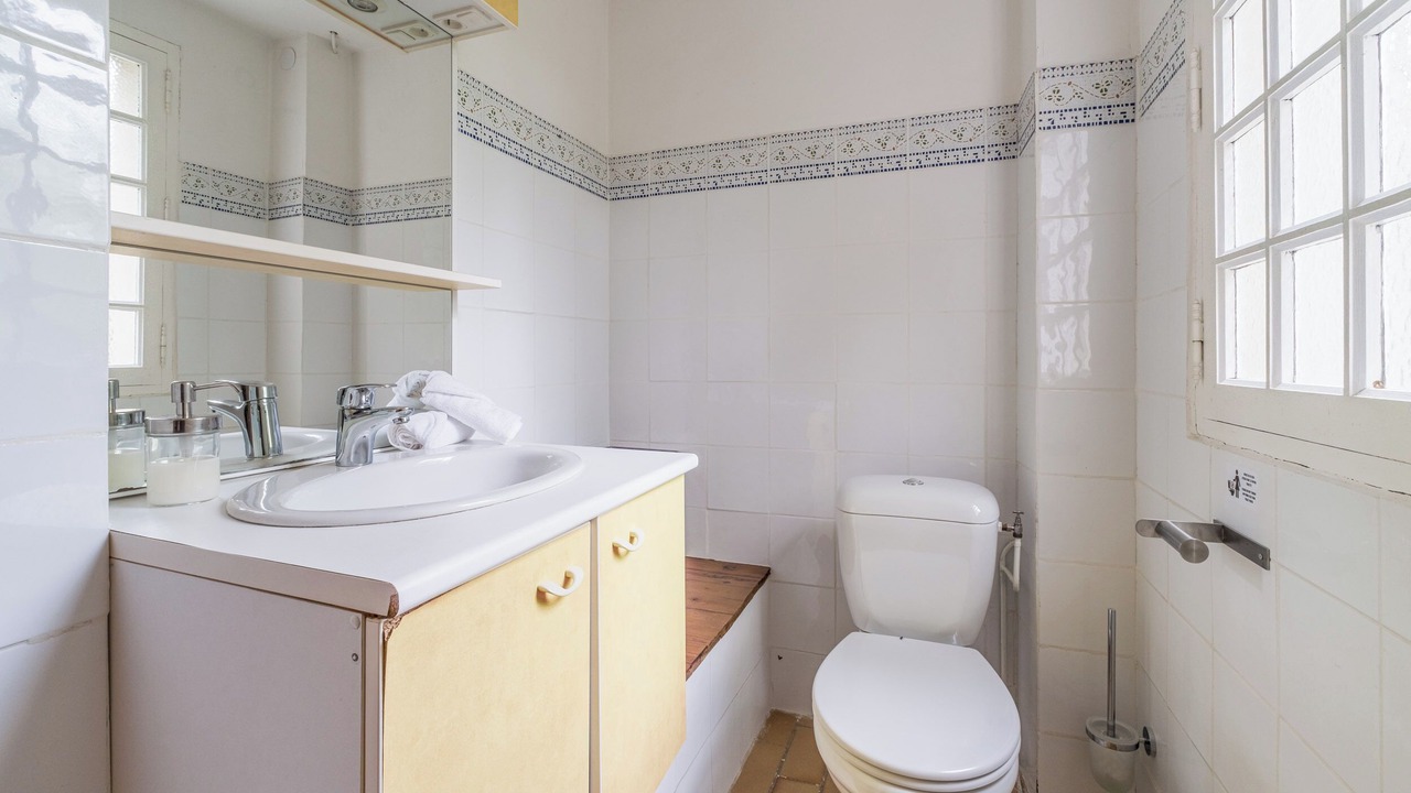 Photo of Bathroom in Lauzerte