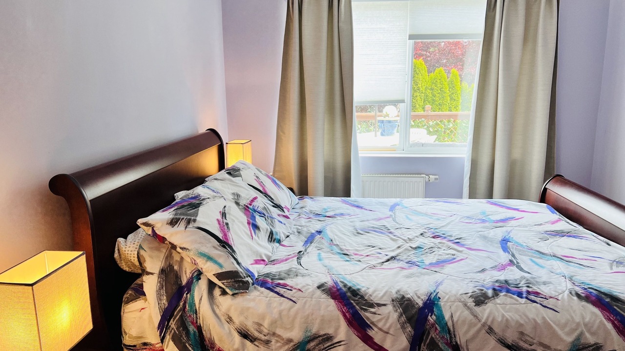 Photo of Bedroom in Shoreline