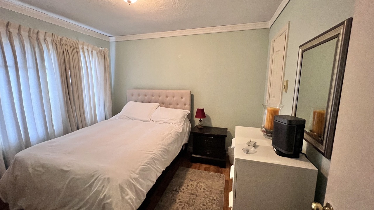 Photo of Bedroom in Shoreline
