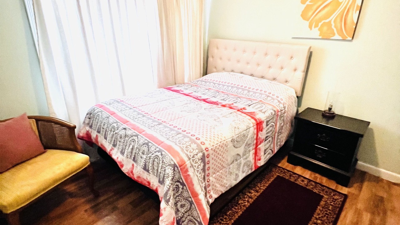 Photo of Bedroom in Shoreline