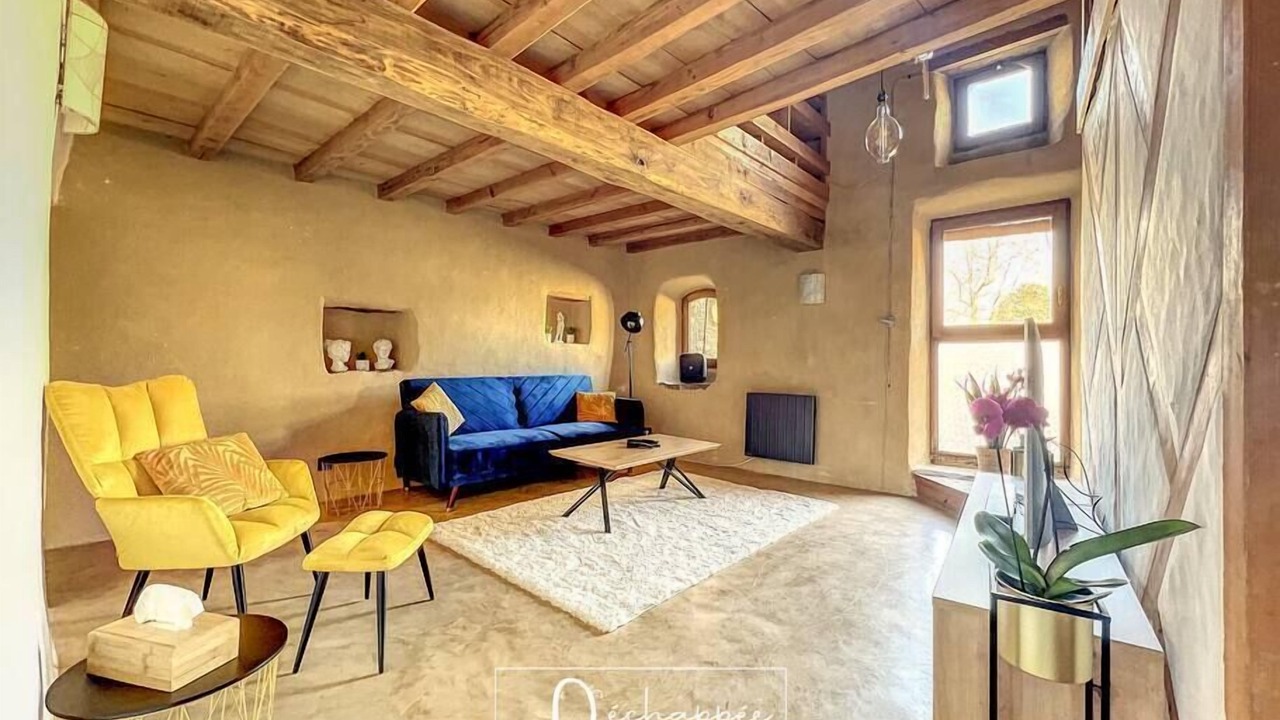 Photo of Livingroom in Saint-Etienne-de-Fontbellon