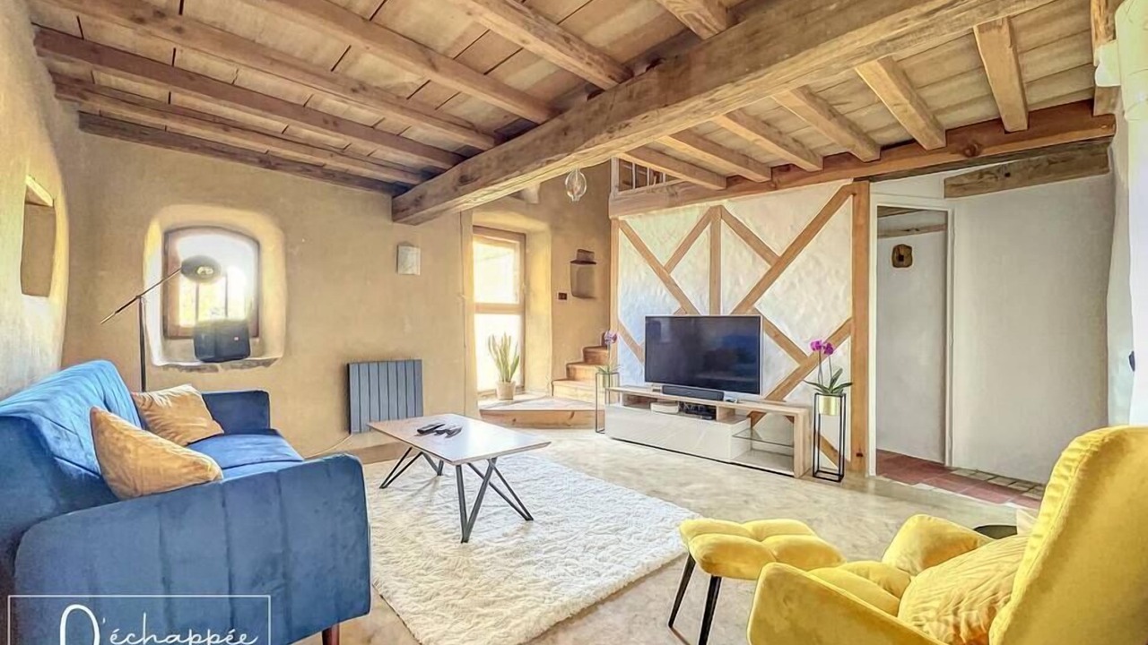 Photo of Livingroom in Saint-Etienne-de-Fontbellon