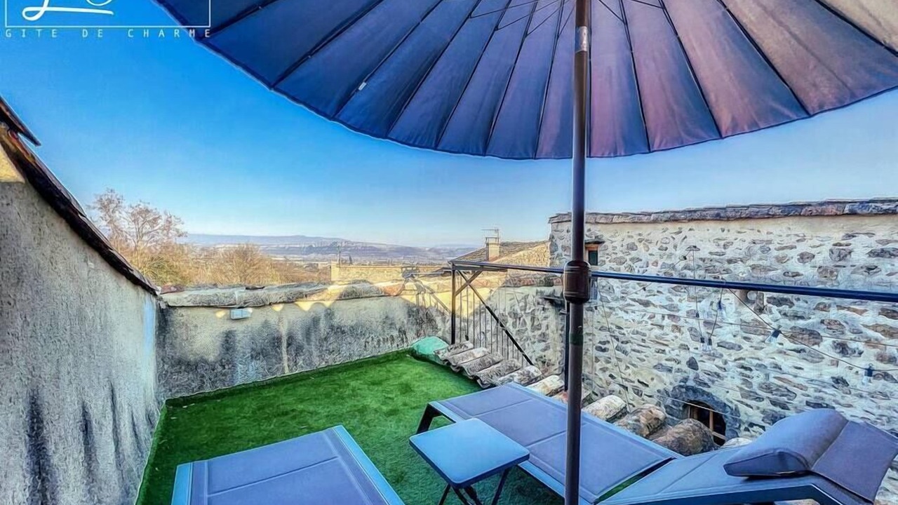 Photo of Outdoor in Saint-Etienne-de-Fontbellon