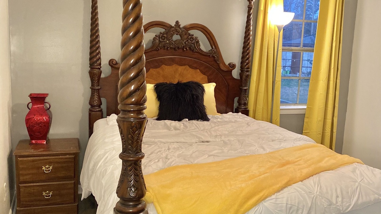 Photo of Bedroom in Midtown