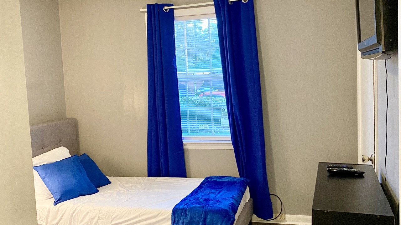 Photo of Bedroom in Midtown