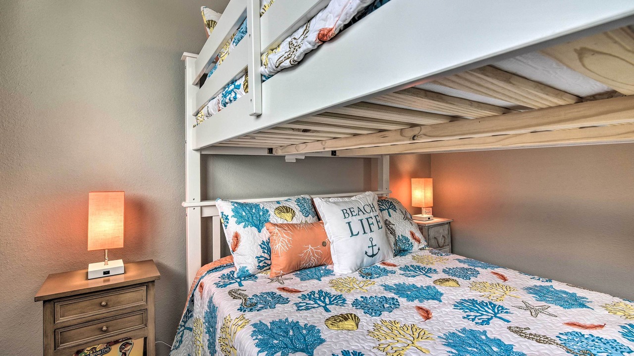 Photo of Bedroom in Surfside Beach