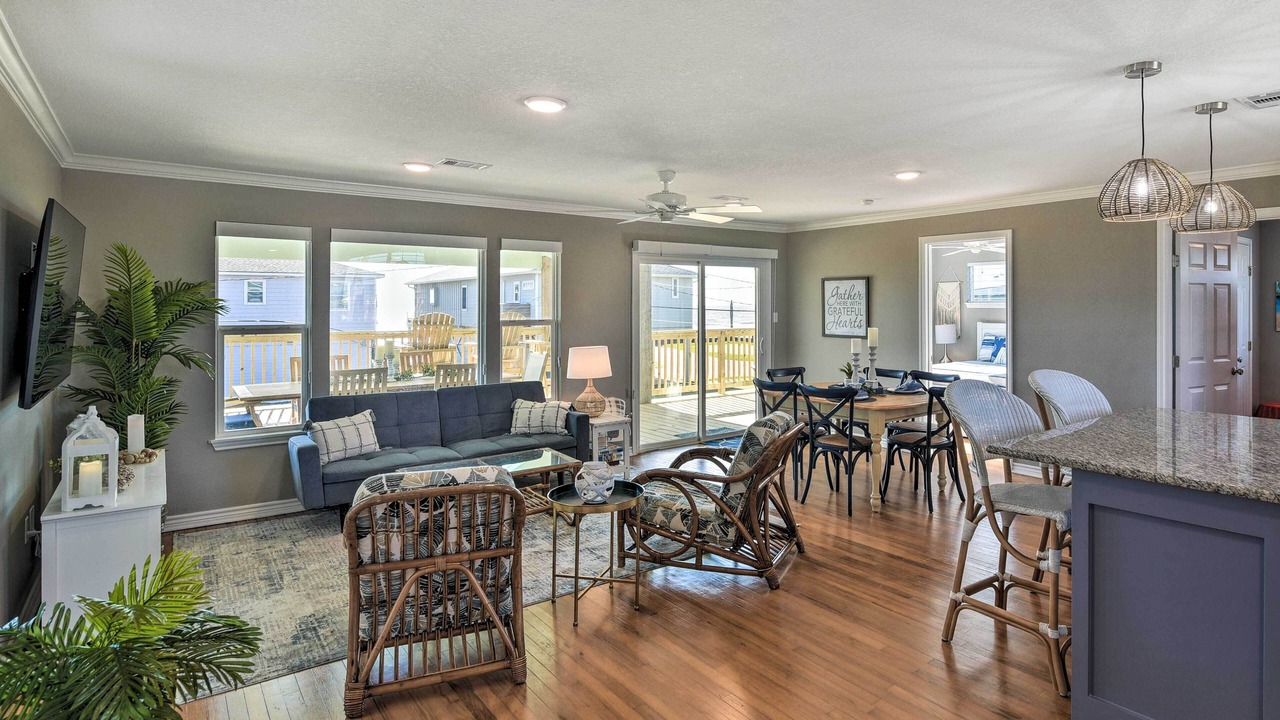 Photo of Livingroom in Surfside Beach