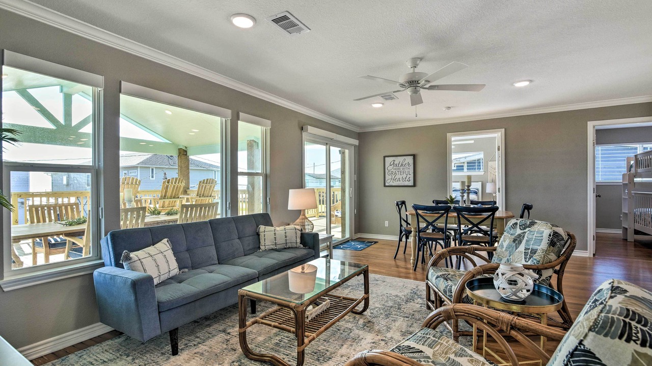 Photo of Livingroom in Surfside Beach