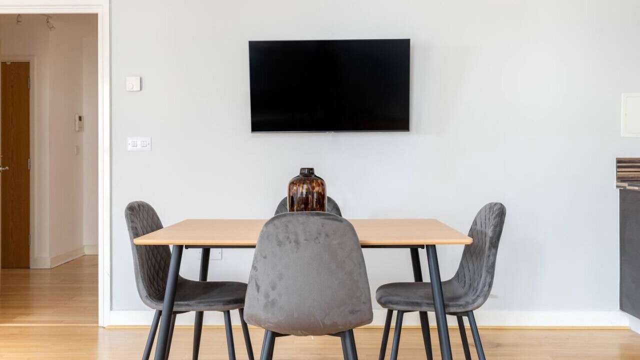 Photo of Others in De Beauvoir