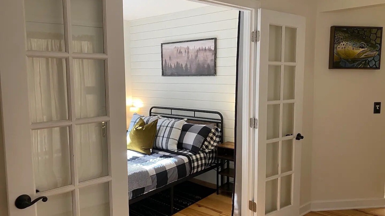 Photo of Bedroom in Sylva