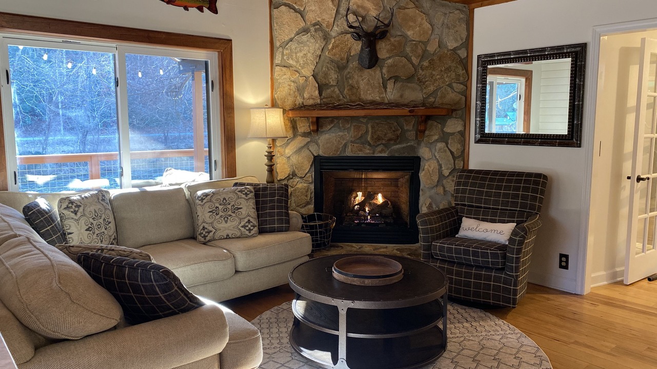 Photo of Livingroom in Sylva