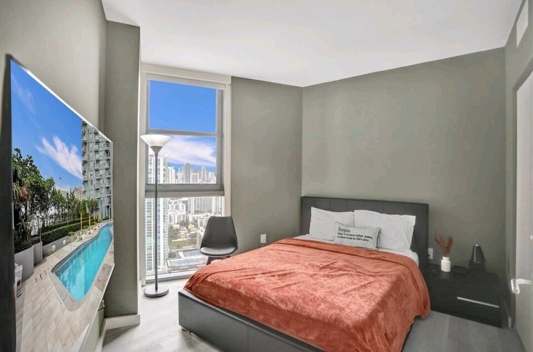 Photo of Bedroom in Midtown