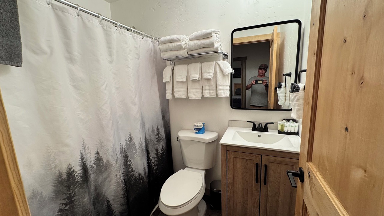 Photo of Bathroom in Cascade