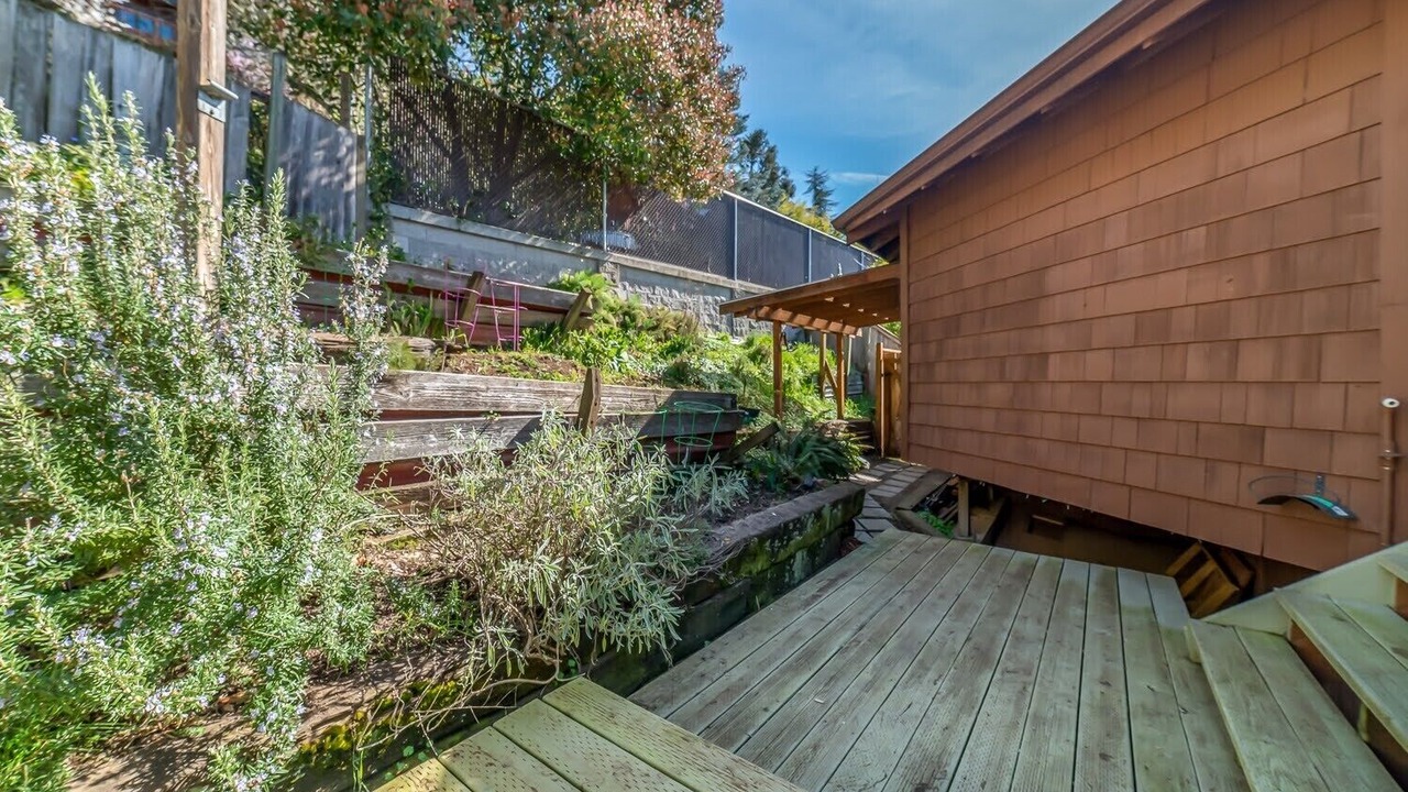 Photo of Patio Balcony in Southeast Eugene